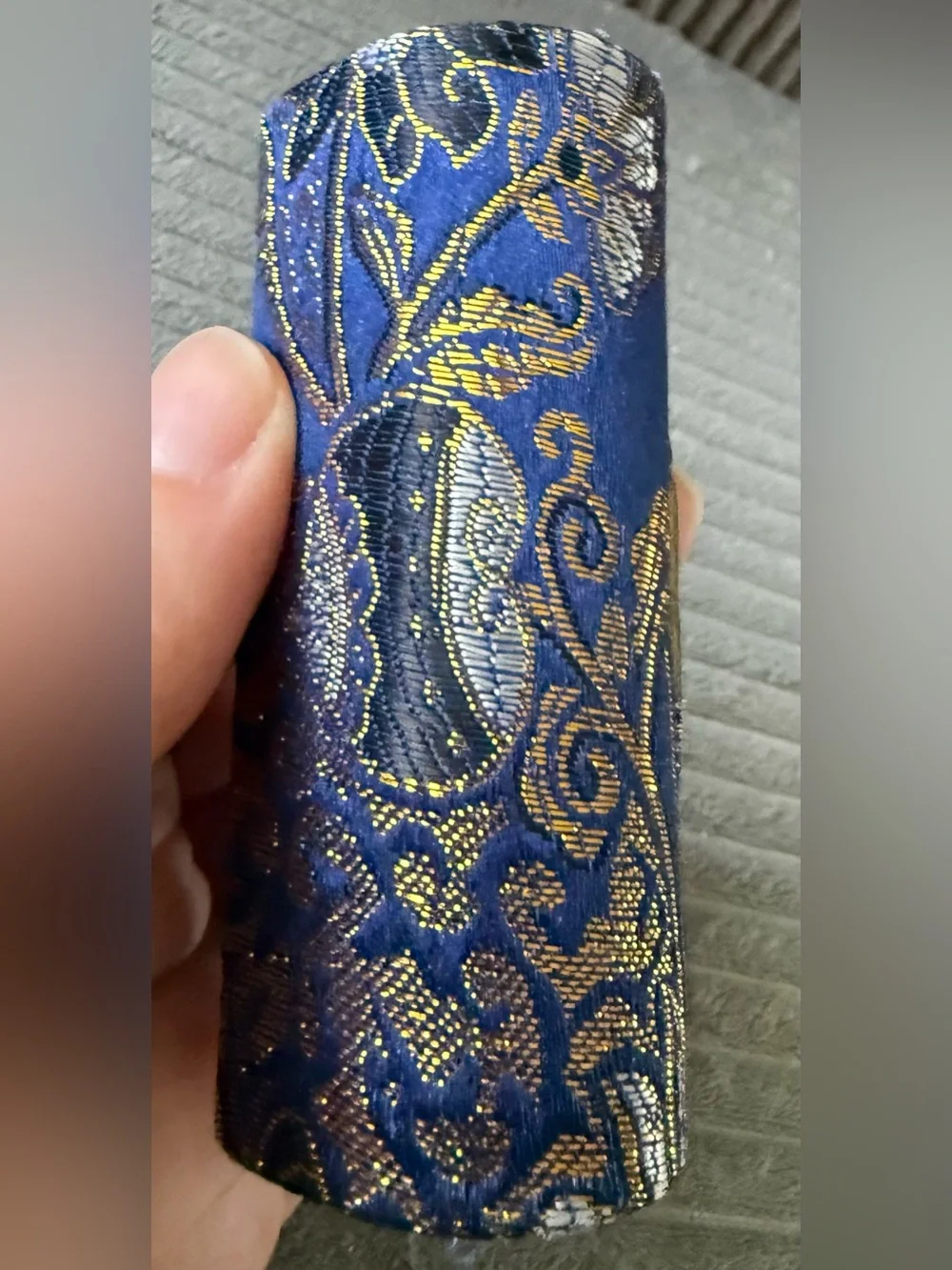 VTG HASI HATO Lipstick Case With Mirror, Blue/Gold Brocade, Red Fabric Lining